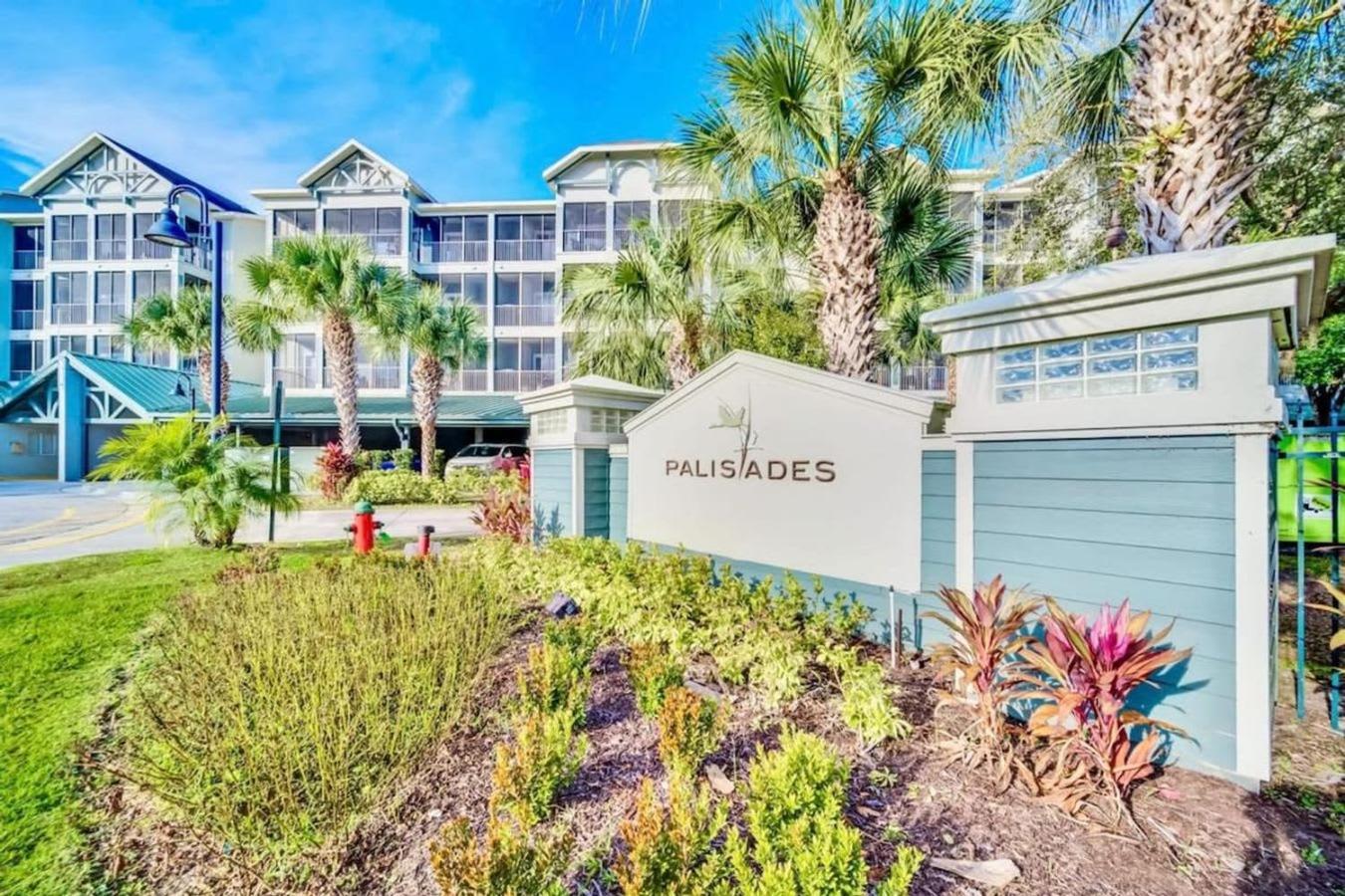 Near - 2br - Balcony Pool Hot Tub Orlando
