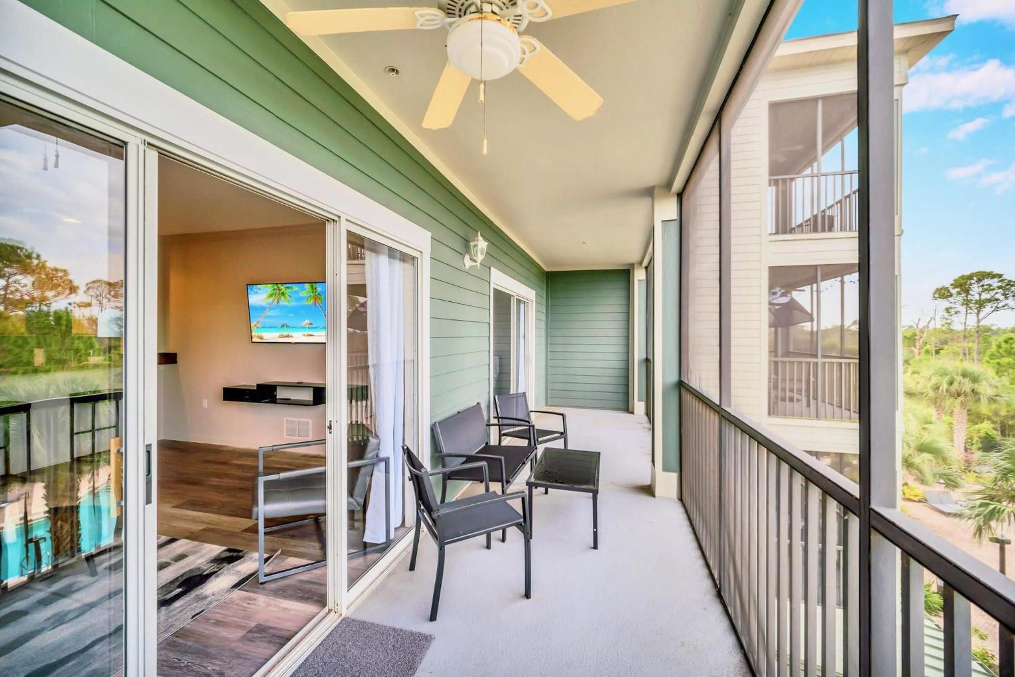 Near - 2br - Balcony Pool Hot Tub Holiday home *