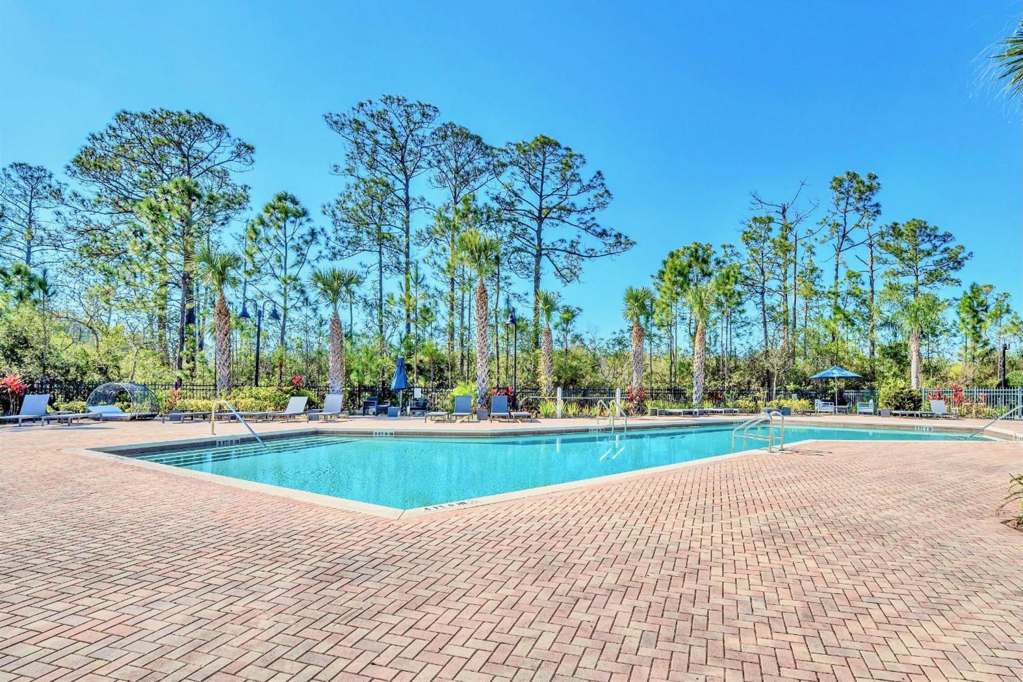 Holiday home Near - 2br - Balcony Pool Hot Tub Orlando